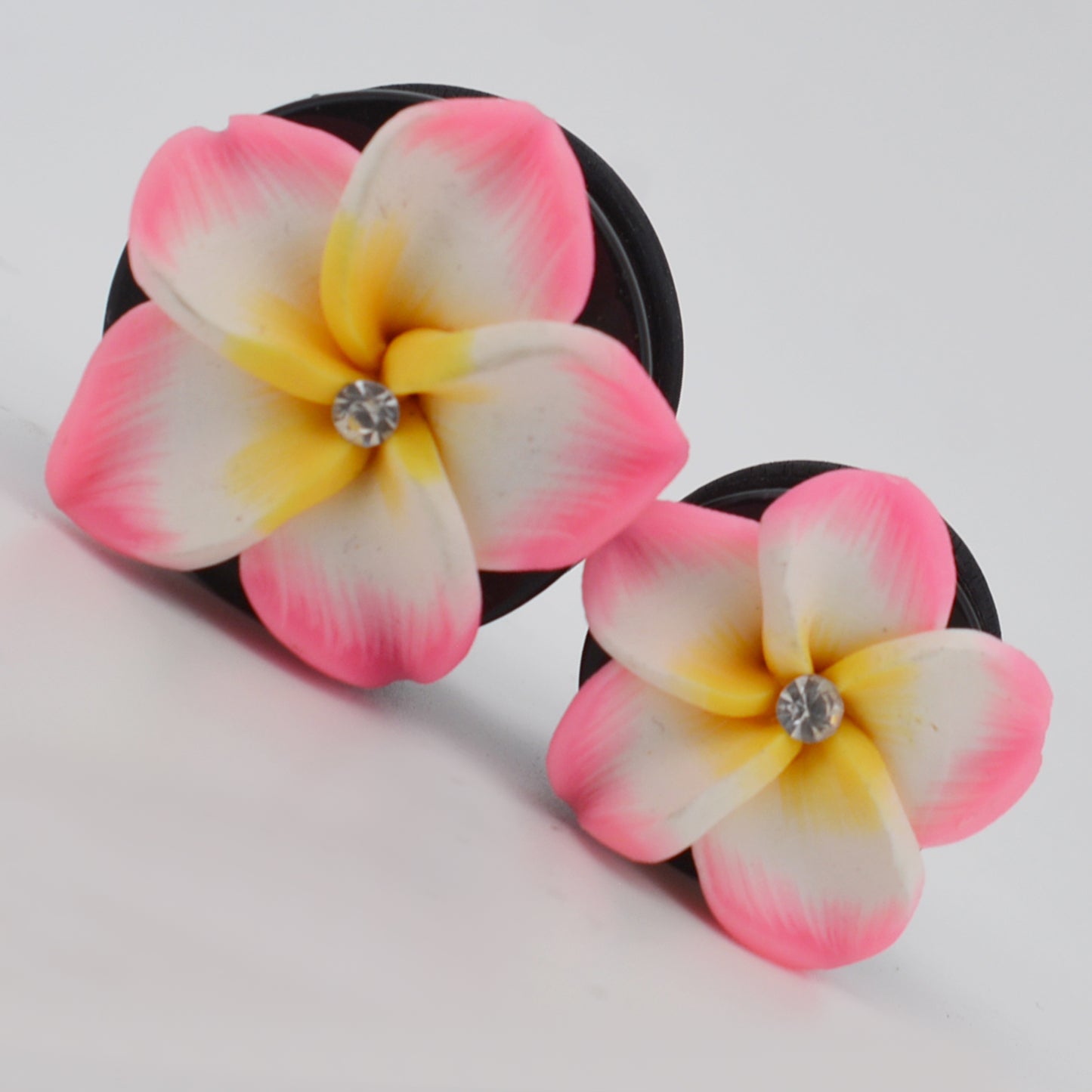 Hawaiian Flower Acrylic Ear Gauges, Pink and White Ear Plugs, O-ring Design, Ear Stretchers, Tropical Jewelry